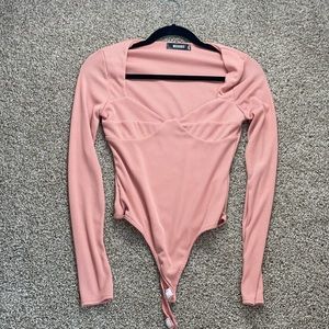 Blush Pink Sweetheart Long Sleeve Ribbed Bodysuit. Never worn. Small